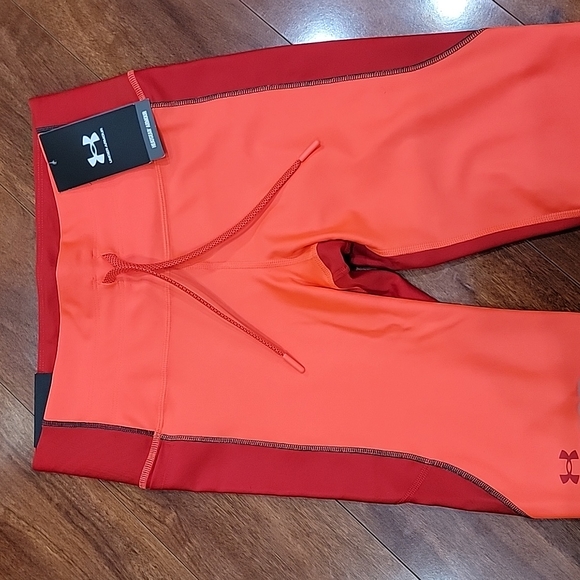 NWT Under Armour ankle leggings - Picture 3 of 16